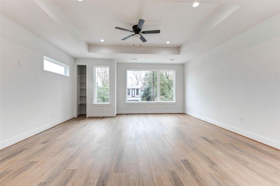 Spacious, unfurnished interior of a new home in , Houston (Image 24).