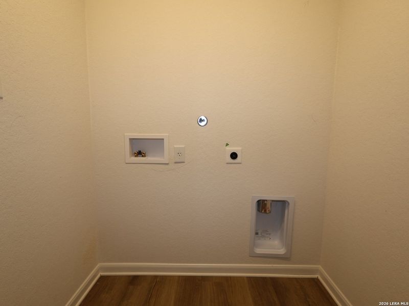 Spacious, unfurnished interior of a new home in Meadows at Clear Springs, New Braunfels (Image 18).