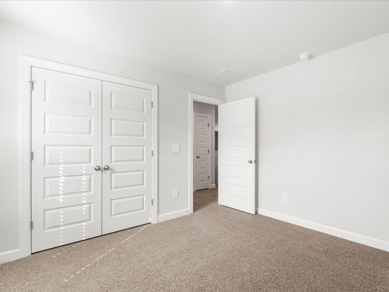 Spacious, unfurnished interior of a new home in Creek Ridge - Signature Collection, Spartanburg (Image 23).