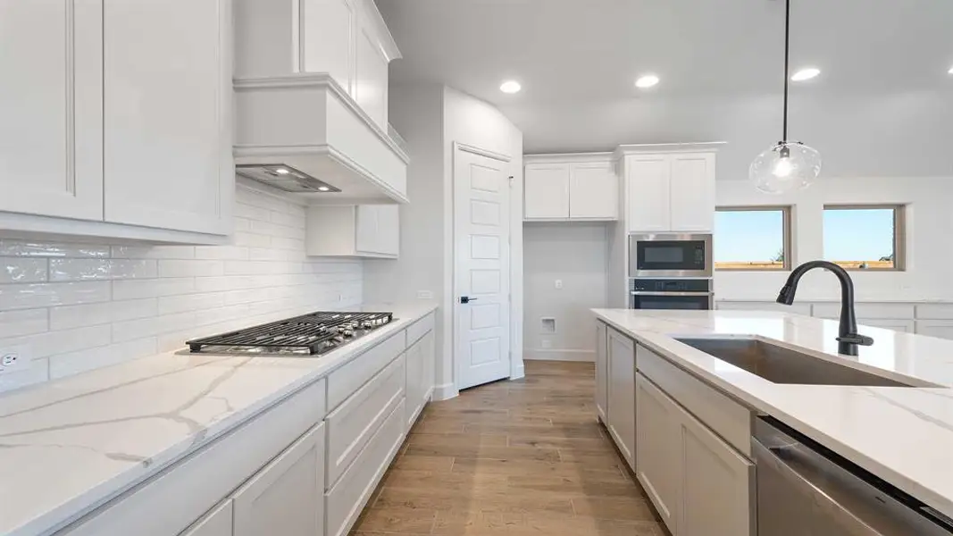 Furnished interior view inside a new home in Myrtle Creek 60', Waxahachie (Image 11).