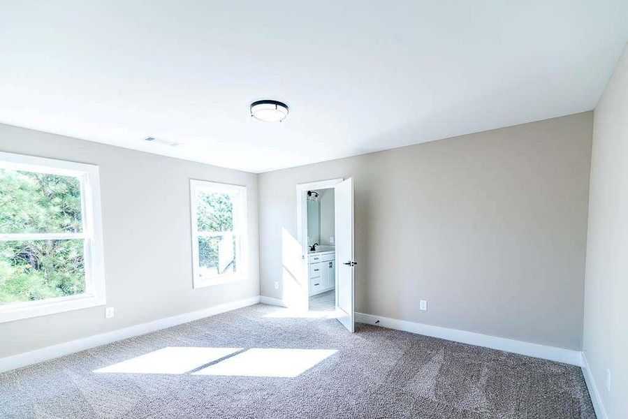Spacious, unfurnished interior of a new home in Creekside, Decatur (Image 18).