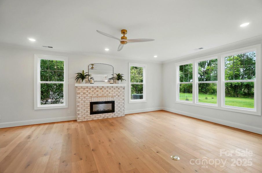 Spacious, unfurnished interior of a new home in , Waxhaw (Image 27). Spacious, unfurnished interior of a new home in , Waxhaw (Image 27).