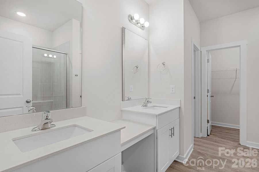5624 Tipton - Primary bath