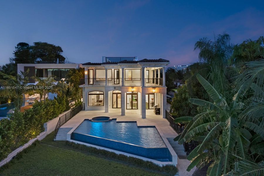 Image 29 of a home in .