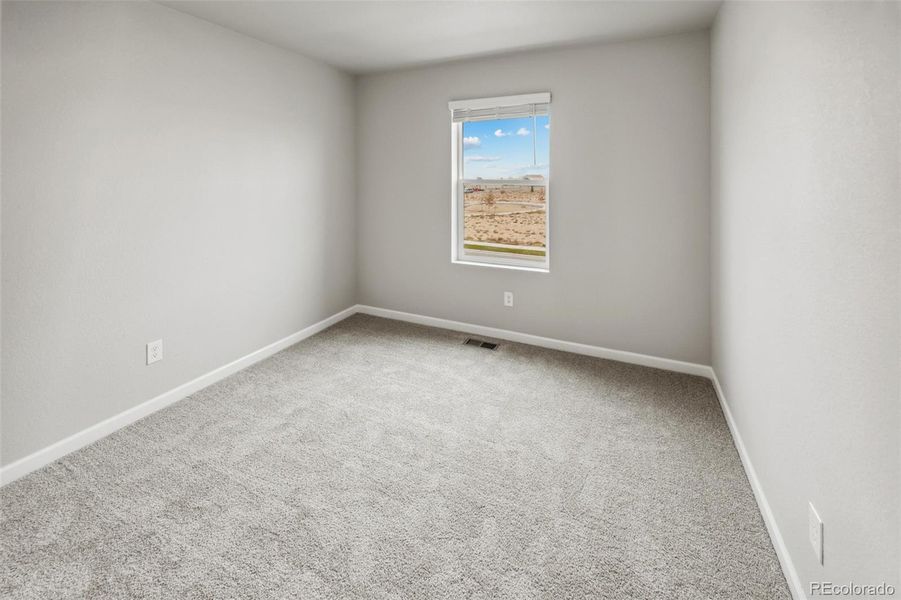 Spacious, unfurnished interior of a new home in Cottonwood Greens, Fort Lupton (Image 20).