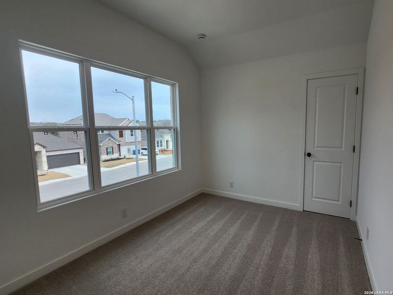 Spacious, unfurnished interior of a new home in Arcadia Ridge, San Antonio (Image 16).
