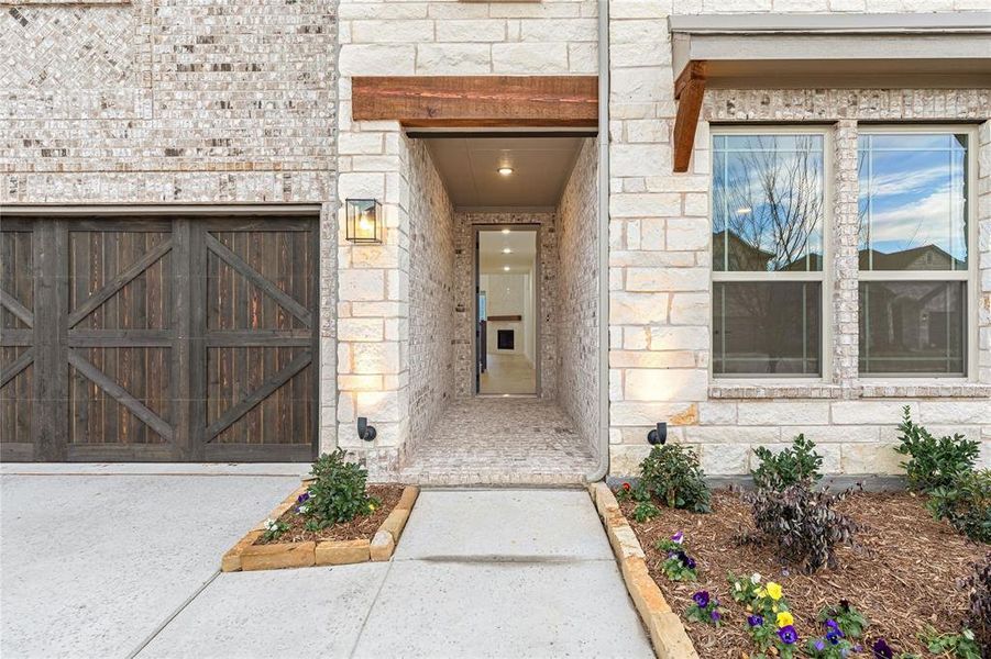 Exterior details and patio area of a home in Willow Wood, McKinney (Image 3).