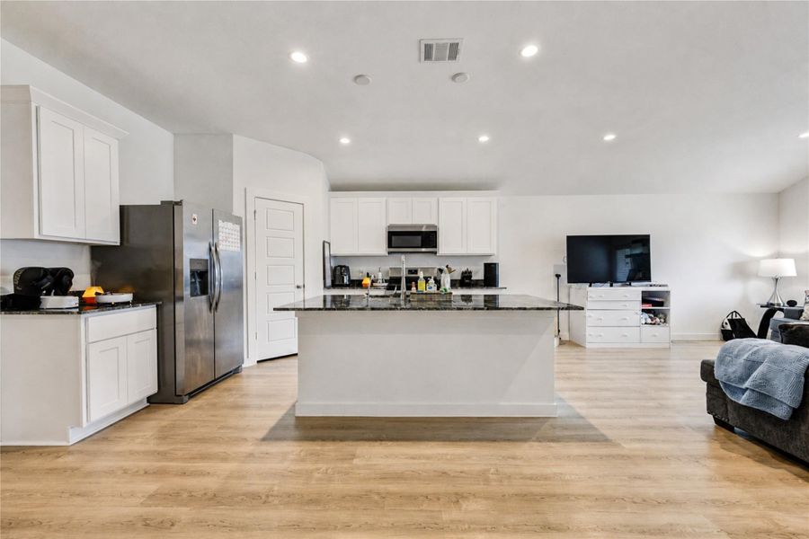 Furnished interior view inside a new home in , Rosharon (Image 19). Furnished interior view inside a new home in , Rosharon (Image 19).