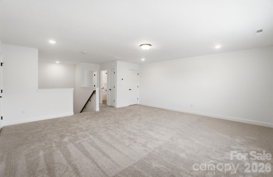 Spacious, unfurnished interior of a new home in Waterford Commons, Rock Hill (Image 36).