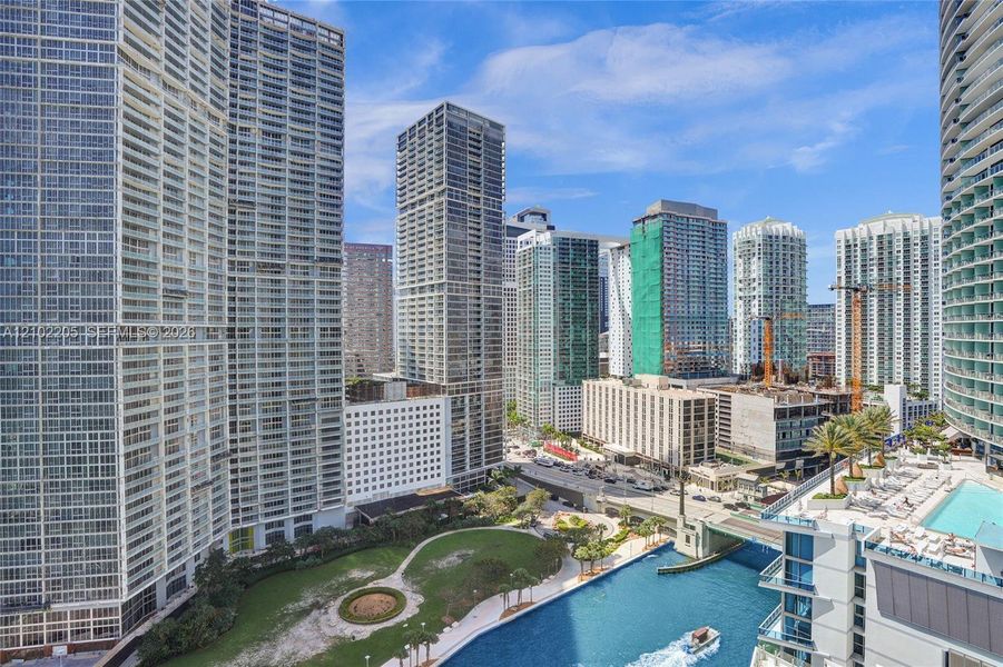Condo located in Miami, FL showcasing its design and architecture (Image 20).