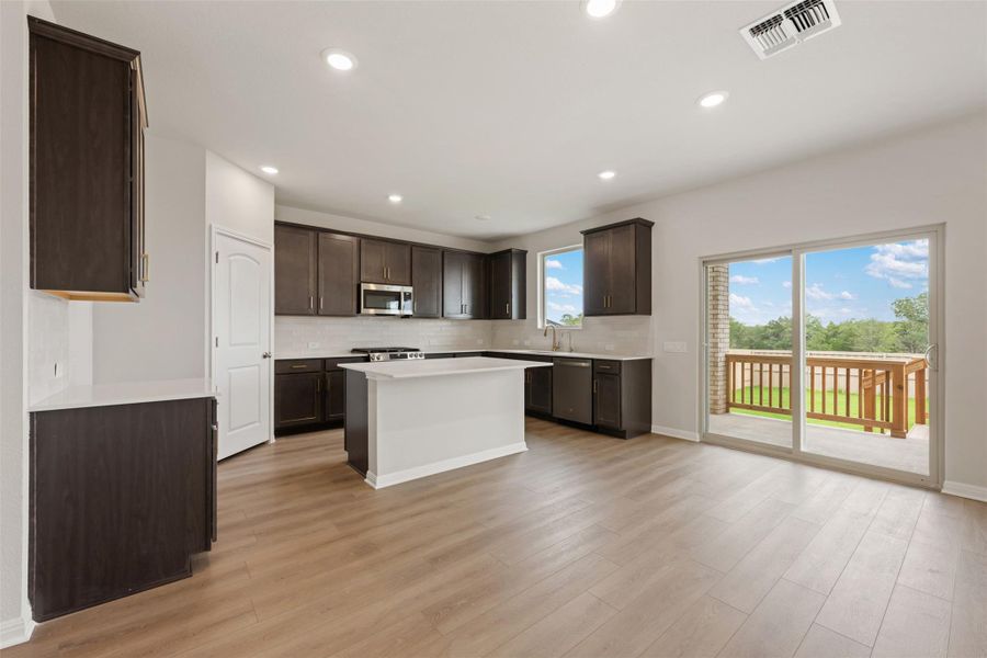 Representative images and renderings are for illustrative purposes. Actual structural options and design finishes of home may vary. Representative images and renderings are for illustrative purposes. Actual structural options and design finishes of home may vary.