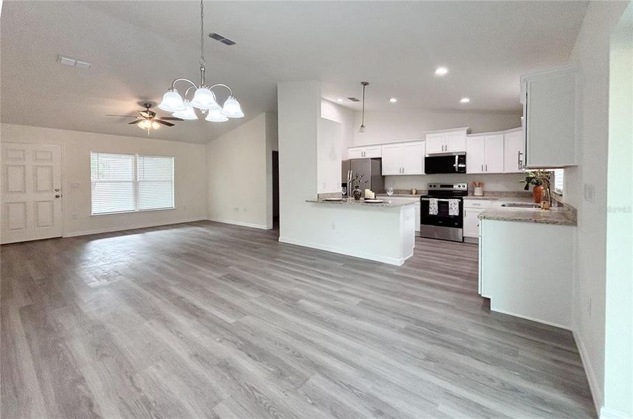 Spacious, unfurnished interior of a new home in , Dunnellon (Image 70).