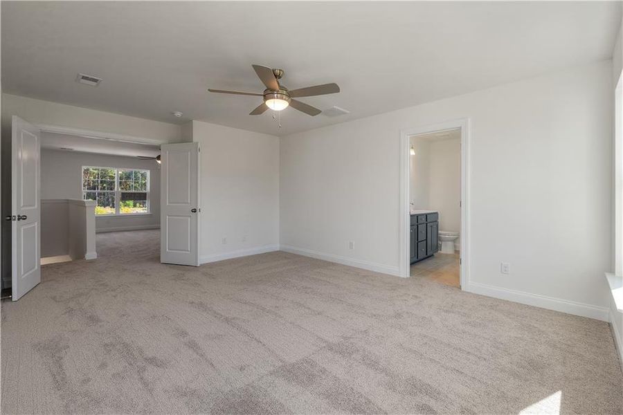 Spacious, unfurnished interior of a new home in Villas at Dawsonville, Dawsonville (Image 18).