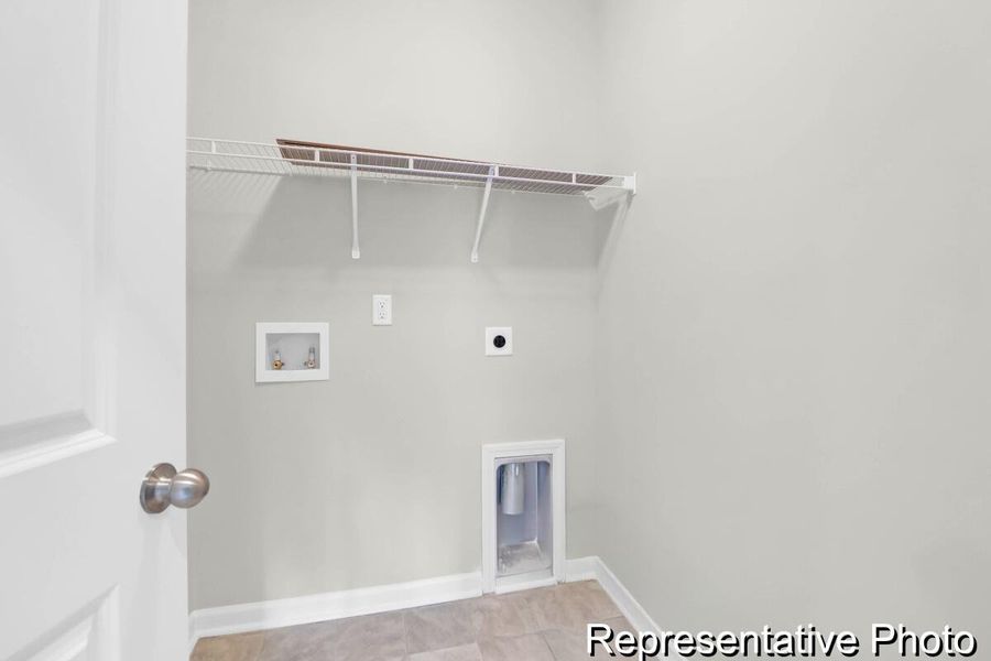 Spacious, unfurnished interior of a new home in , Ravenel (Image 12).