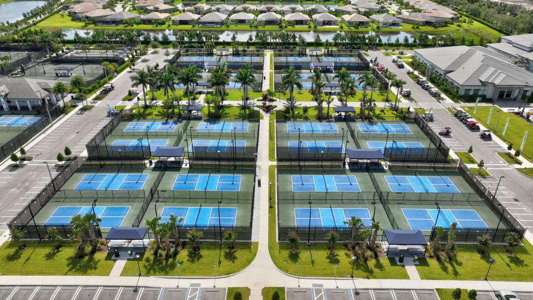 14-C Valencia Grove