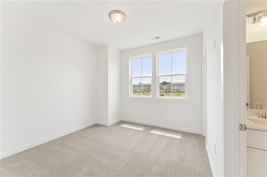 Spacious, unfurnished interior of a new home in Array, Atlanta (Image 14).