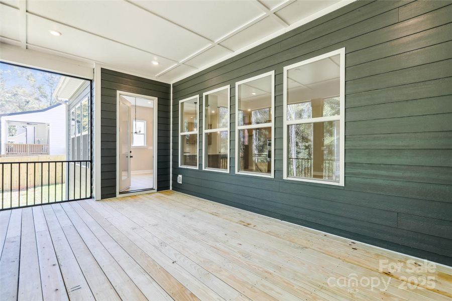 Spacious, unfurnished interior of a new home in Rolling Meadows, Mooresville (Image 8).
