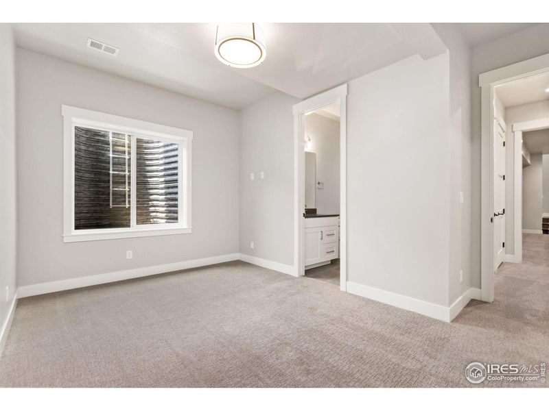 Spacious, unfurnished interior of a new home in , Windsor (Image 40).