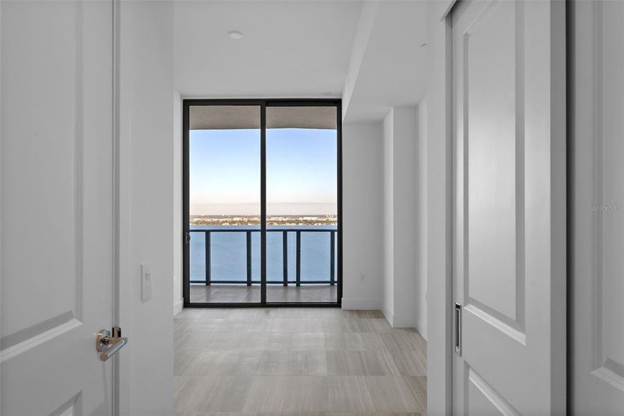 Spacious, unfurnished interior of a new home in , Tampa (Image 64). Spacious, unfurnished interior of a new home in , Tampa (Image 64).