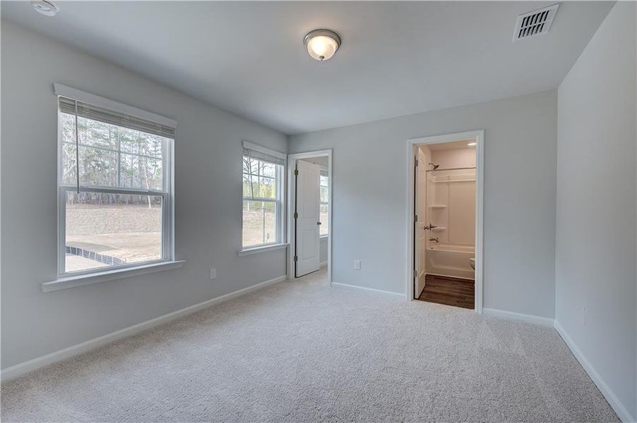 Spacious, unfurnished interior of a new home in Hamilton Lakes, Lawrenceville (Image 25). Spacious, unfurnished interior of a new home in Hamilton Lakes, Lawrenceville (Image 25).