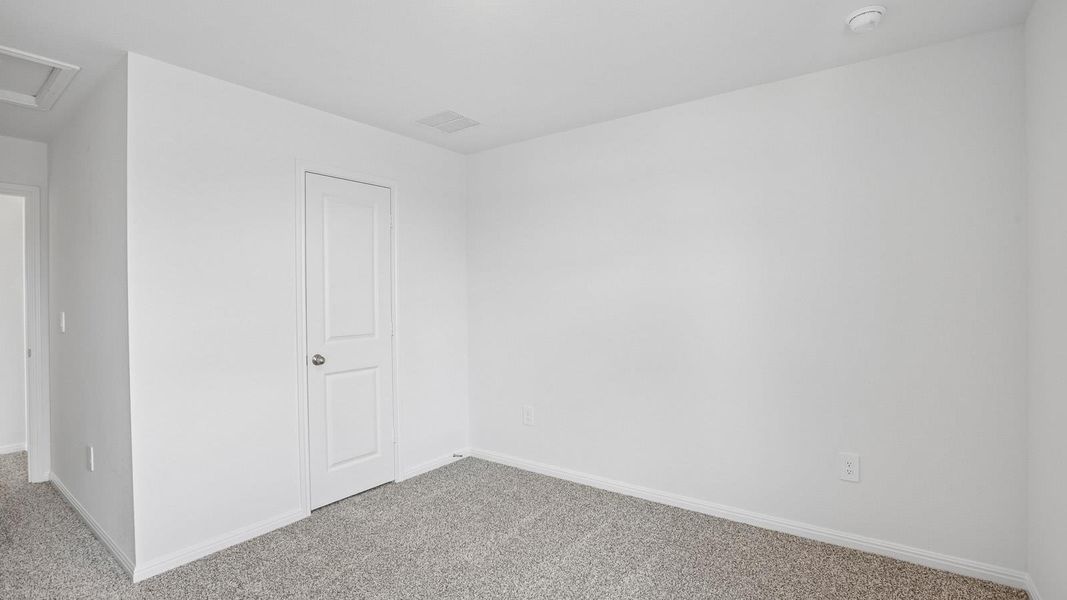 Spacious, unfurnished interior of a new home in Bar W Ranch, Leander (Image 32).