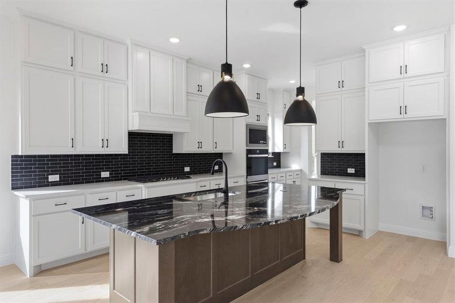 DAL_Mustang Lakes_Pineland_3528 Birdstone Court (10)