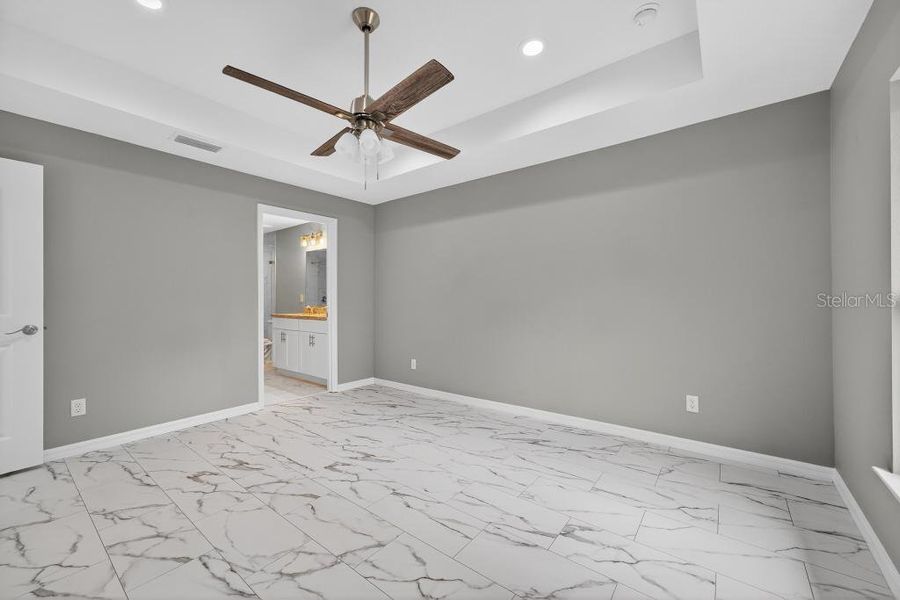 Spacious, unfurnished interior of a new home in , Ocklawaha (Image 24).