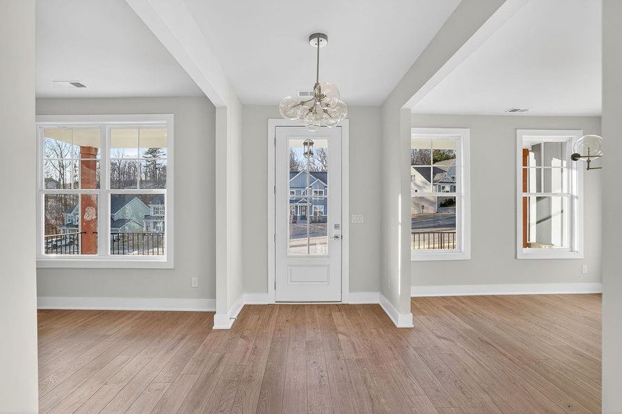 Spacious, unfurnished interior of a new home in , Gainesville (Image 20).