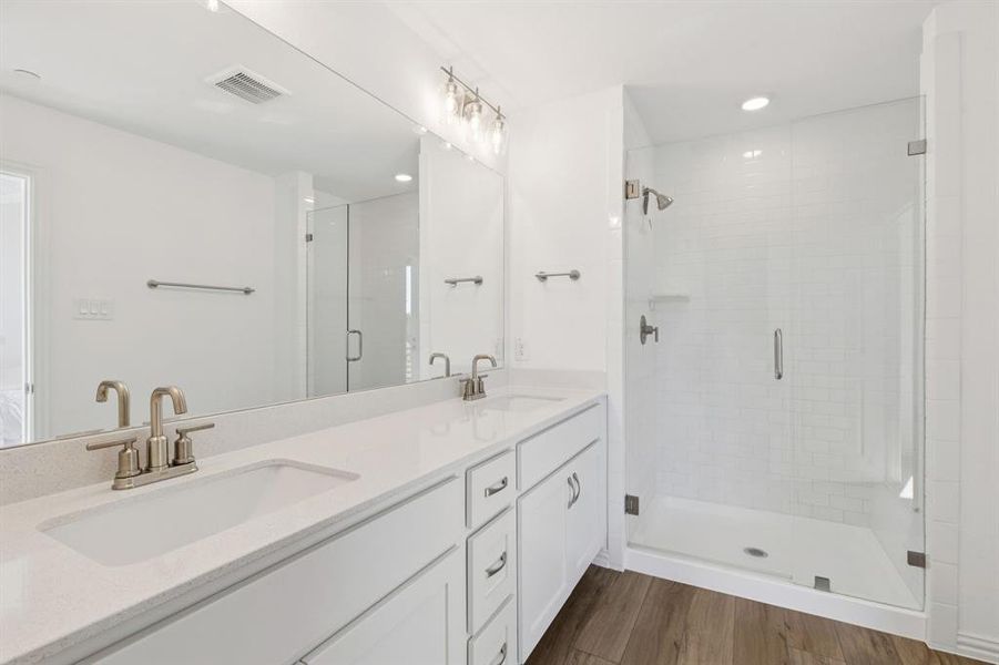 Furnished interior view inside a new home in , Allen (Image 8).