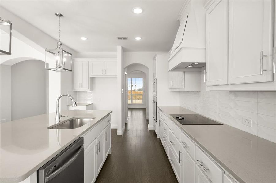 109 Golden Jackal- Kitchen-3