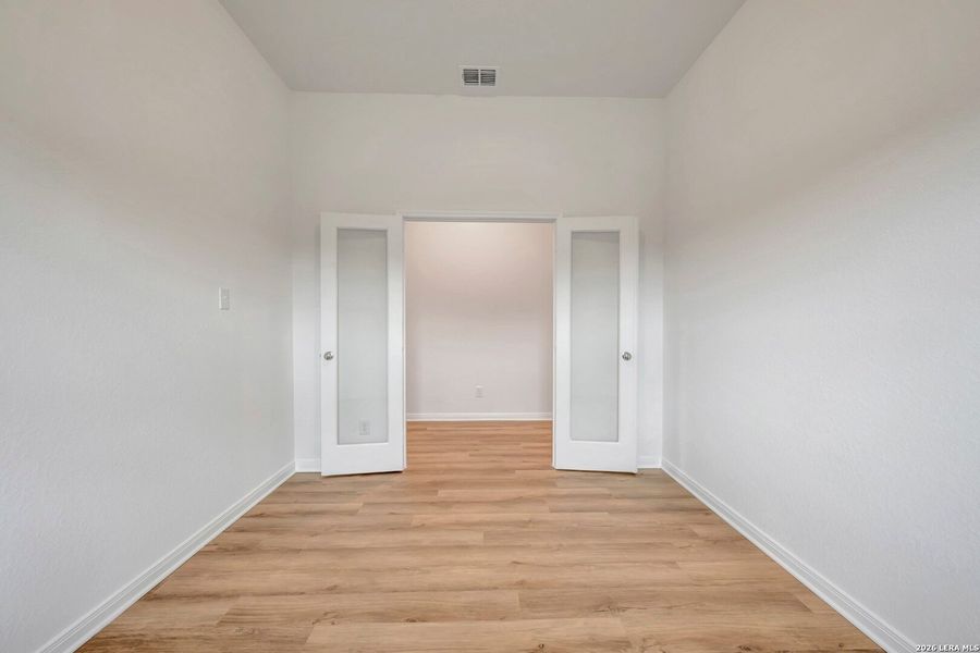 Spacious, unfurnished interior of a new home in Greenspoint Heights, Seguin (Image 17).