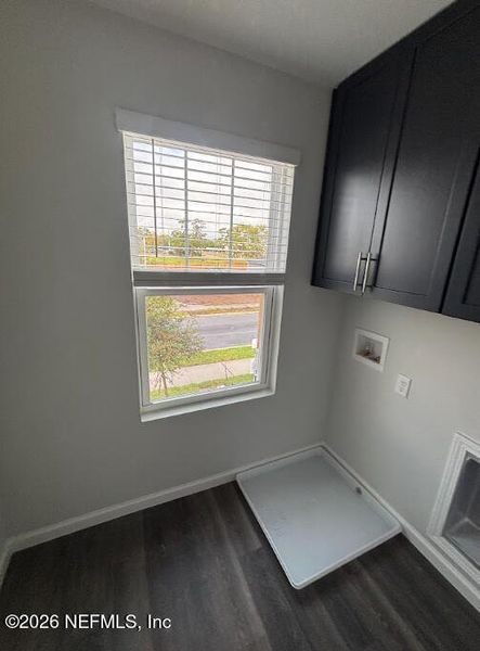 Spacious, unfurnished interior of a new home in , Jacksonville (Image 15).