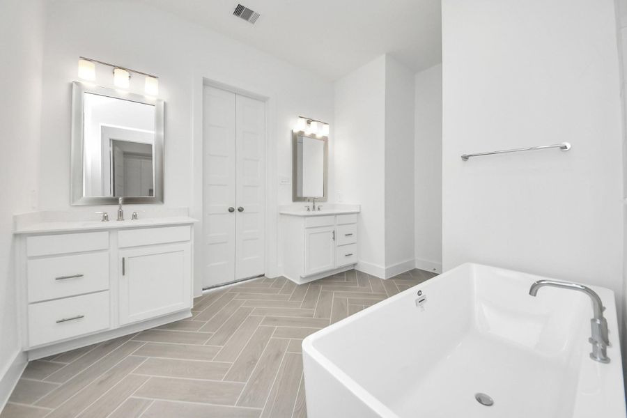 Furnished interior view inside a new home in Amira: Heritage Collection, Tomball (Image 8).