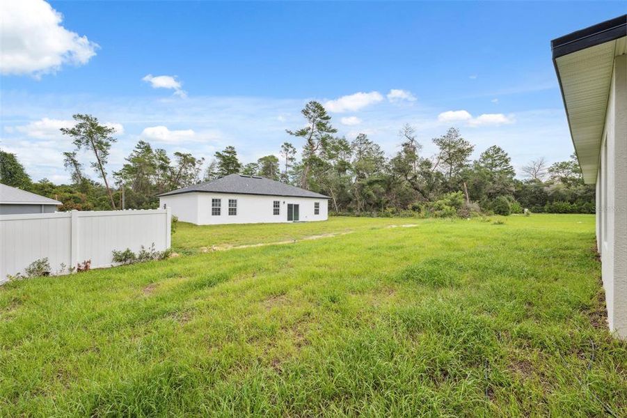 Exterior details and patio area of a home in , Ocala (Image 3).