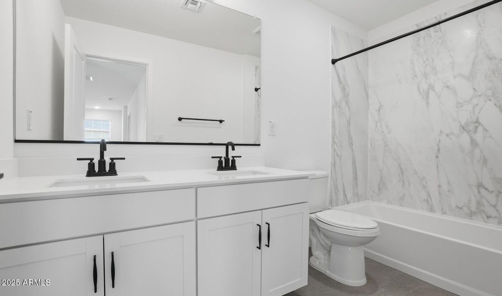 Manor Lot #60 Hall Bath (Large)