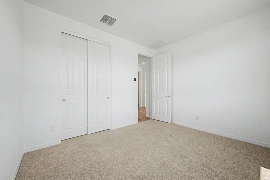 Spacious, unfurnished interior of a new home in Las Ventanas - RV Collection, Goodyear (Image 12).