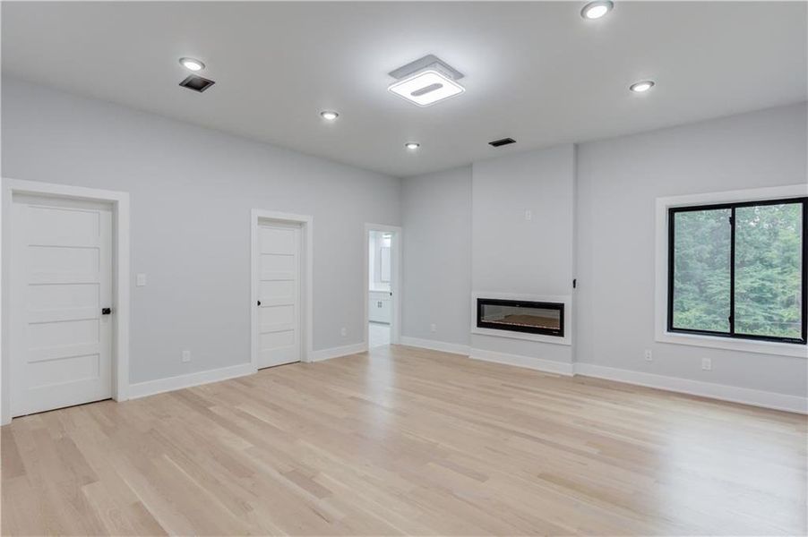 Spacious, unfurnished interior of a new home in , Atlanta (Image 29). Spacious, unfurnished interior of a new home in , Atlanta (Image 29).