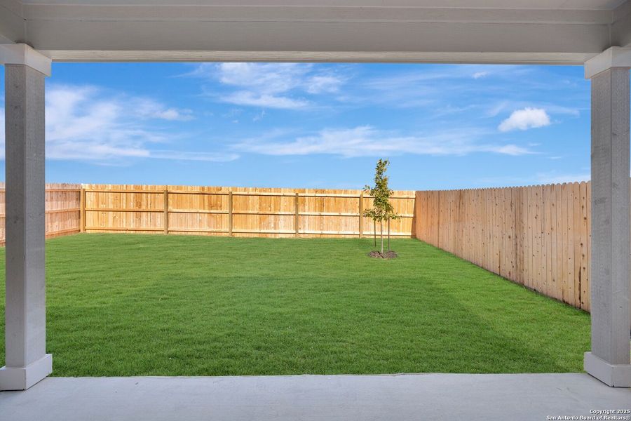 Exterior details and patio area of a home in Park Place, New Braunfels (Image 20).