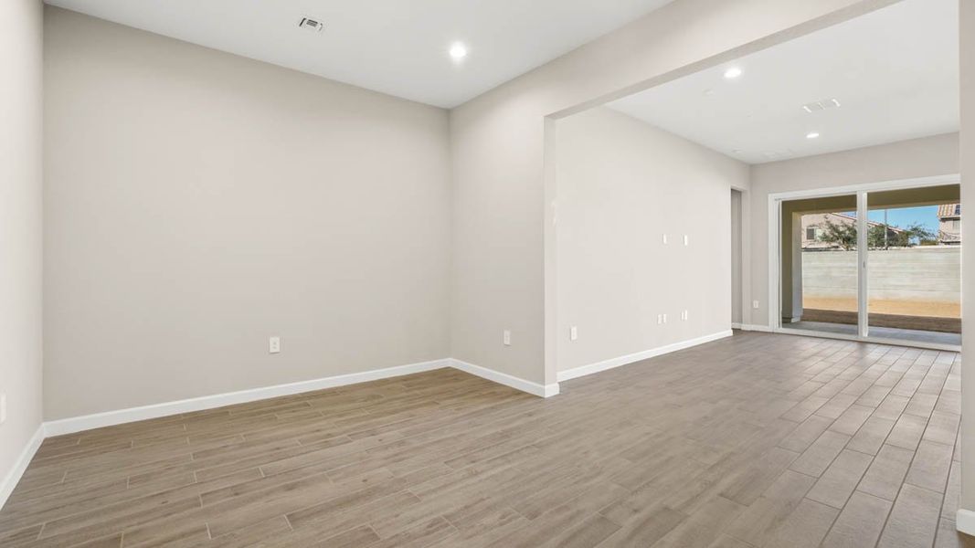 Spacious, unfurnished interior of a new home in Zanjero Pass, Waddell (Image 21).