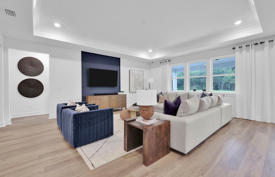 Representative furnished interior of a home built from the Merlot Grand by Pulte Homes in Terrapin Creek, Jacksonville (Image 9).
