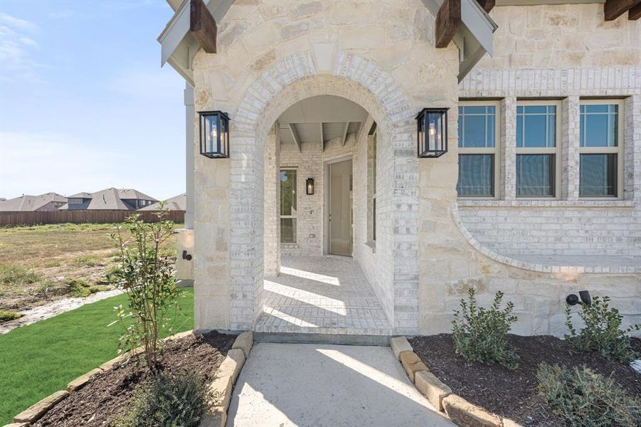 Exterior details and patio area of a home in Hampton Park, Glenn Heights (Image 28).