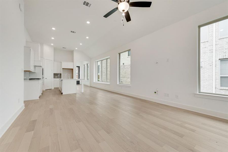 Spacious, unfurnished interior of a new home in Edgewater, Royse City (Image 20). Spacious, unfurnished interior of a new home in Edgewater, Royse City (Image 20).
