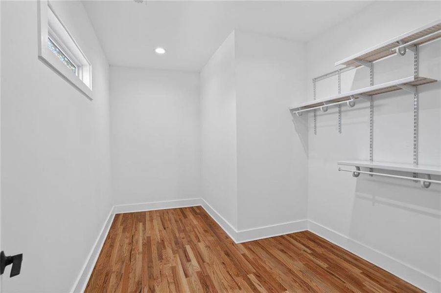 Spacious, unfurnished interior of a new home in , Atlanta (Image 21).