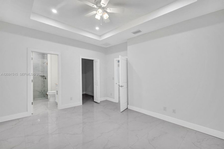 Spacious, unfurnished interior of a new home in , Punta Gorda (Image 13).