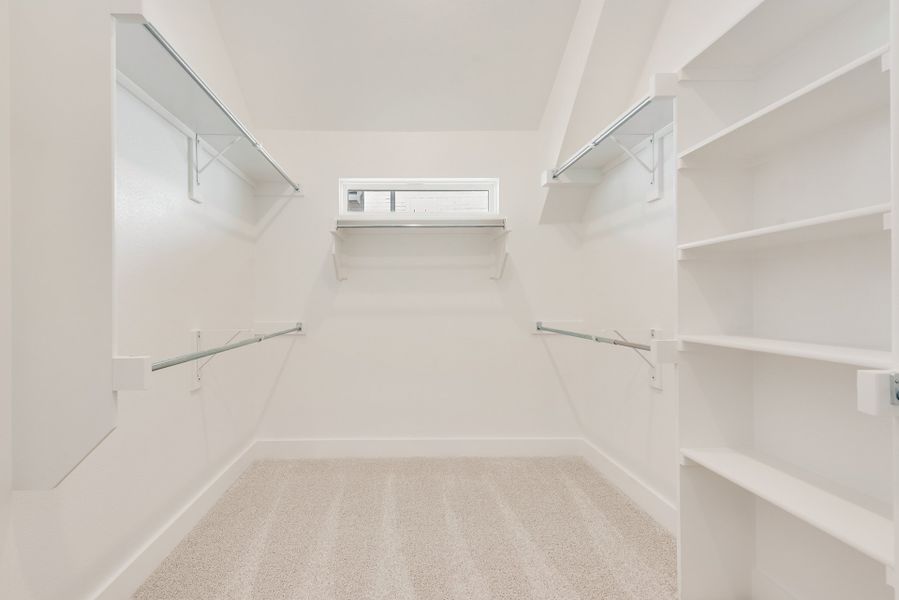Spacious, unfurnished interior of a new home in Tavolo Park, Fort Worth (Image 33).