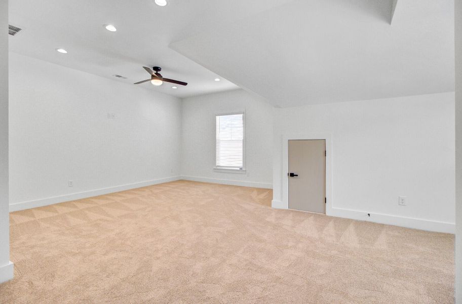 Spacious, unfurnished interior of a new home in , Summerville (Image 28).