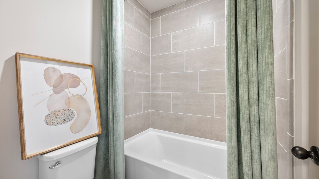 Representative furnished interior of a home built from the Clarity by DRB Homes in Northcroft, Loganville (Image 33).