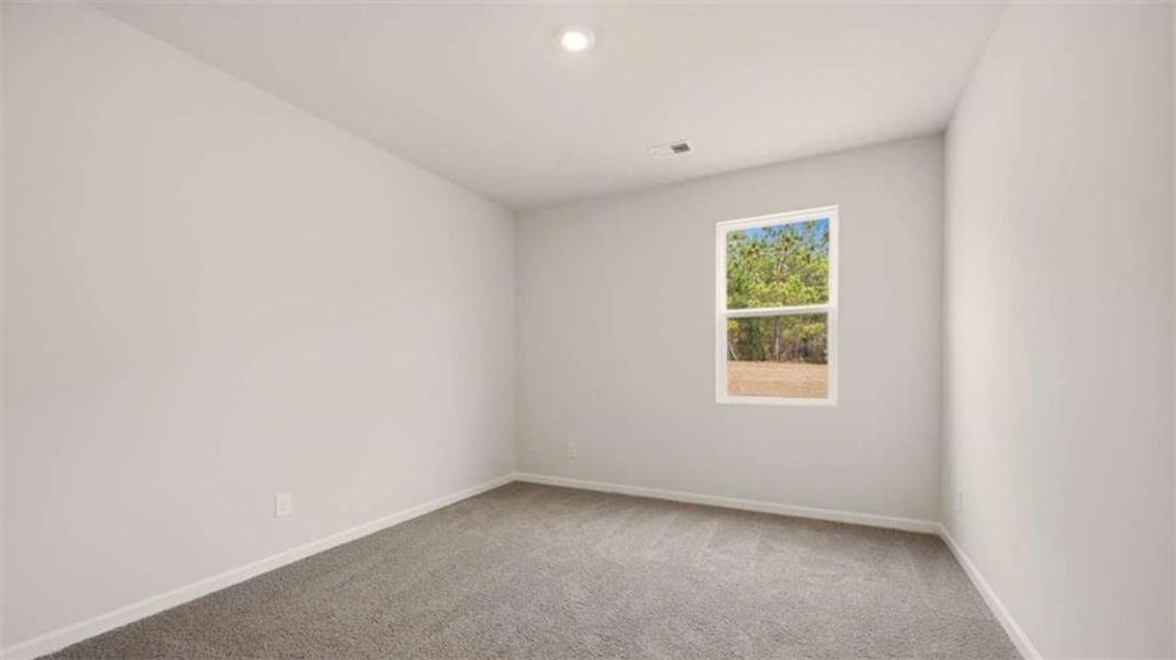 Spacious, unfurnished interior of a new home in Bridle Creek, Locust Grove (Image 19).