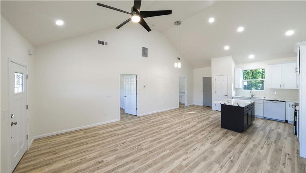 Spacious, unfurnished interior of a new home in , Carrollton (Image 16).