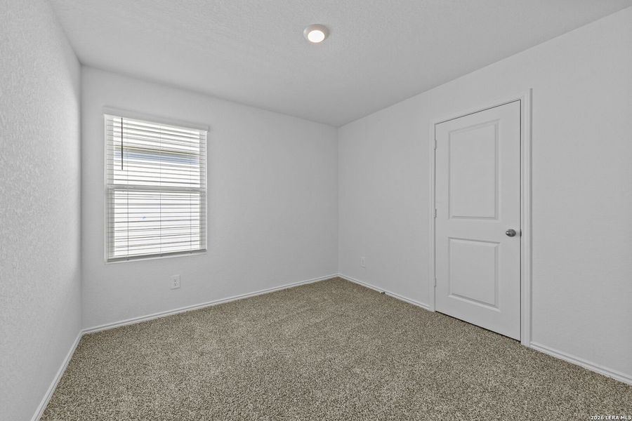 Spacious, unfurnished interior of a new home in Hickory Ridge, Elmendorf (Image 26).